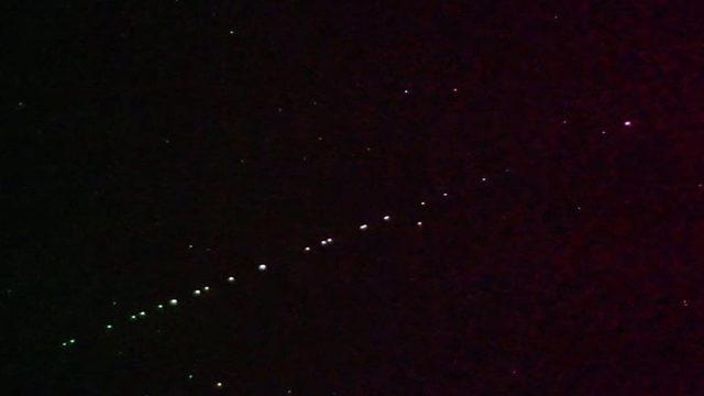 Bazı Kişilerin UFO Sandığı Starlink Uyduları Yeniden Yola Çıkıyor