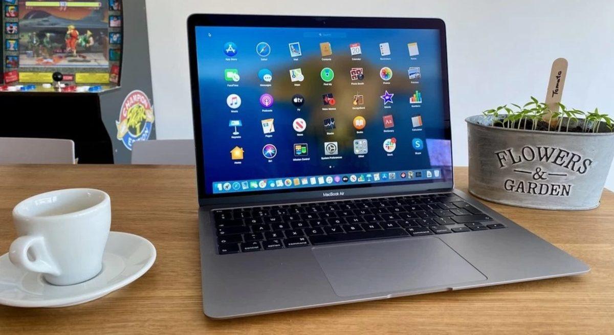 Apple’ın 2020 MacBook Air’lerde Ekranın Maksimum Parlaklığını Kıstığı Ortaya Çıktı