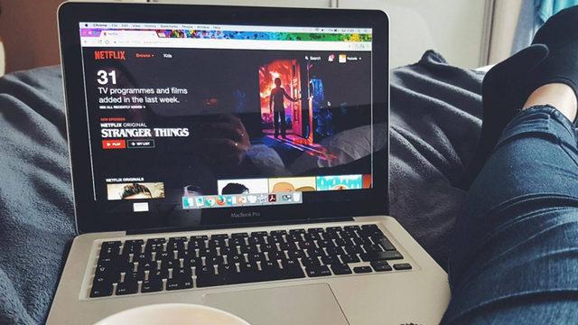 Netflix’i Yatarken de Rahatça İzleyebilmenizi Sağlayan Chrome Eklentisi
