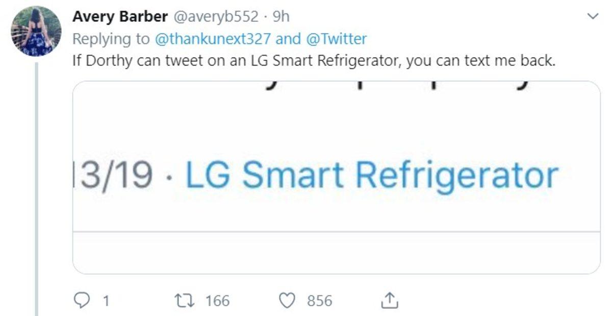 Telefonunu Annesine Kaptıran Genç Kızın Tweet Atmak İçin Bulduğu Akıllara Zarar Yöntem