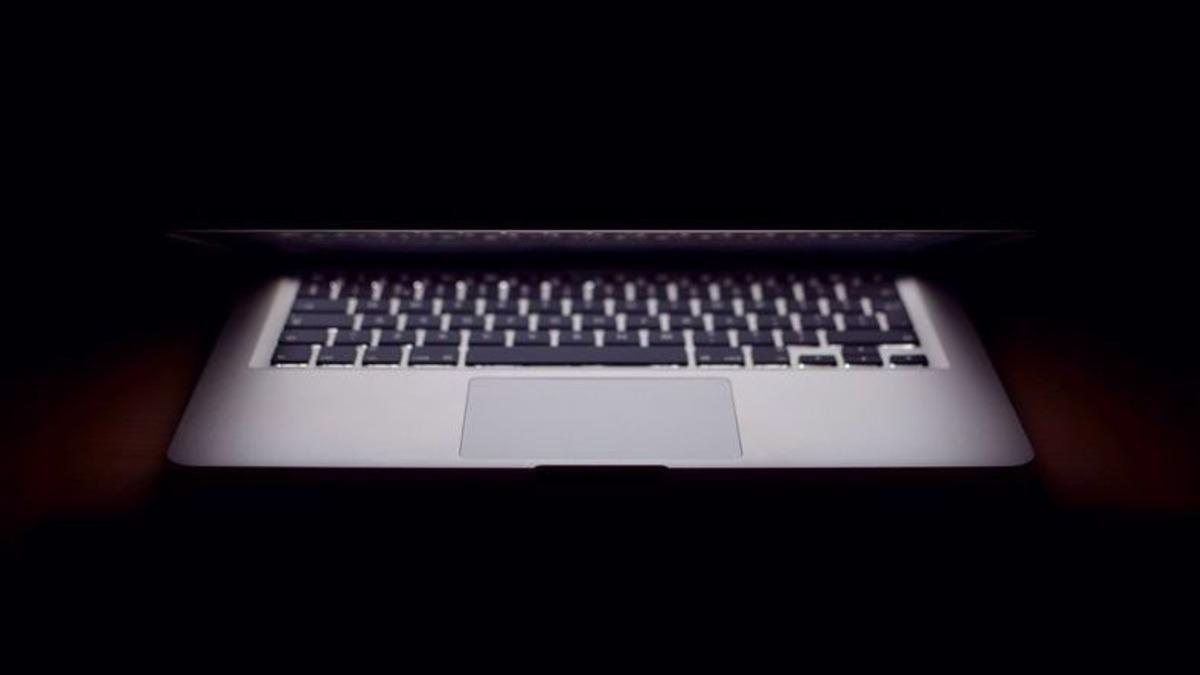 Yargıtay Kararına Göre Yetişkin İçerikli Sitelere Giren Çalışanlar Kovulabilecek