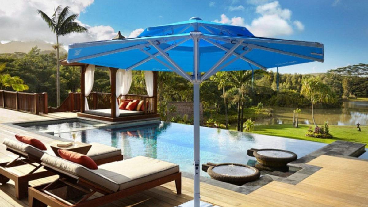 Antalya’da Üzerinde Güneş Paneli Olan Şemsiye Üretildi