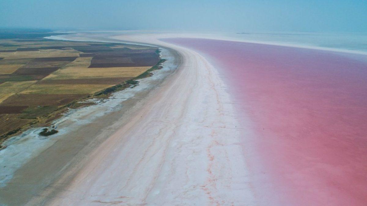 Türkiye’nin 2. Büyük Gölü Olan Tuz Gölü, Pembe Renge Büründü