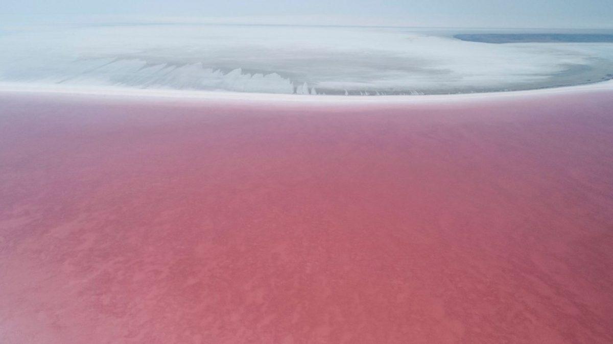 Türkiye’nin 2. Büyük Gölü Olan Tuz Gölü, Pembe Renge Büründü