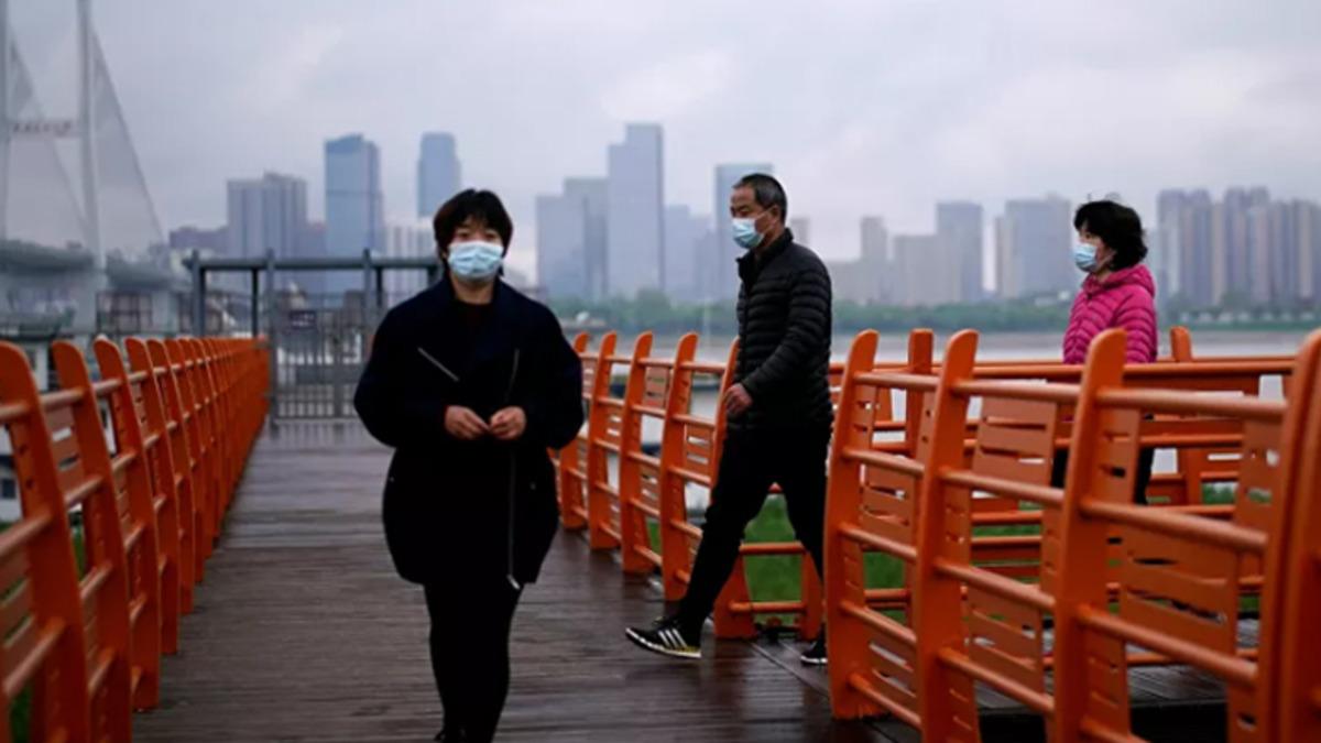 Maskeyle Koşu Yapan Bir Adamın Akciğeri Patladı