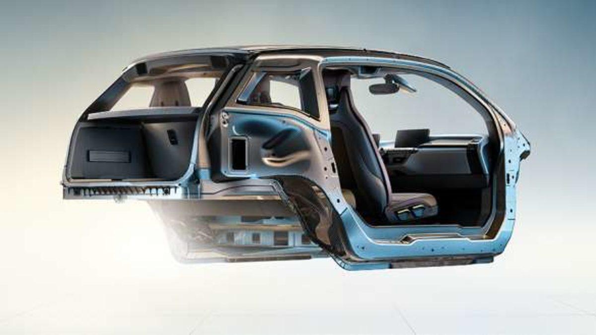 Mini Cooper’ın Elektrikli Düşmanı BMW i3’ün Dikkat Çeken 12 Özelliği