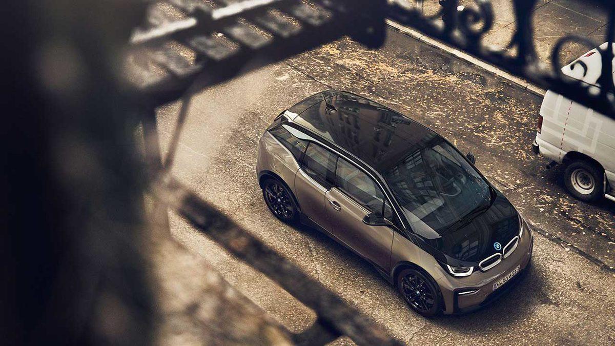 Mini Cooper’ın Elektrikli Düşmanı BMW i3’ün Dikkat Çeken 12 Özelliği