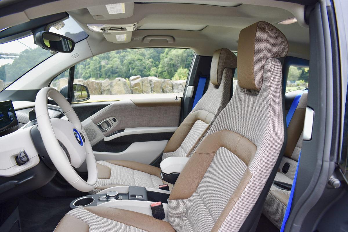 Mini Cooper’ın Elektrikli Düşmanı BMW i3’ün Dikkat Çeken 12 Özelliği