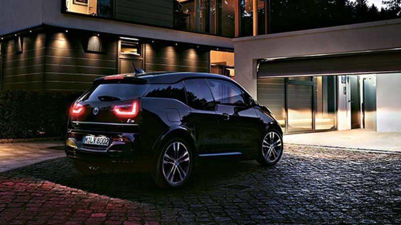 Mini Cooper’ın Elektrikli Düşmanı BMW i3’ün Dikkat Çeken 12 Özelliği