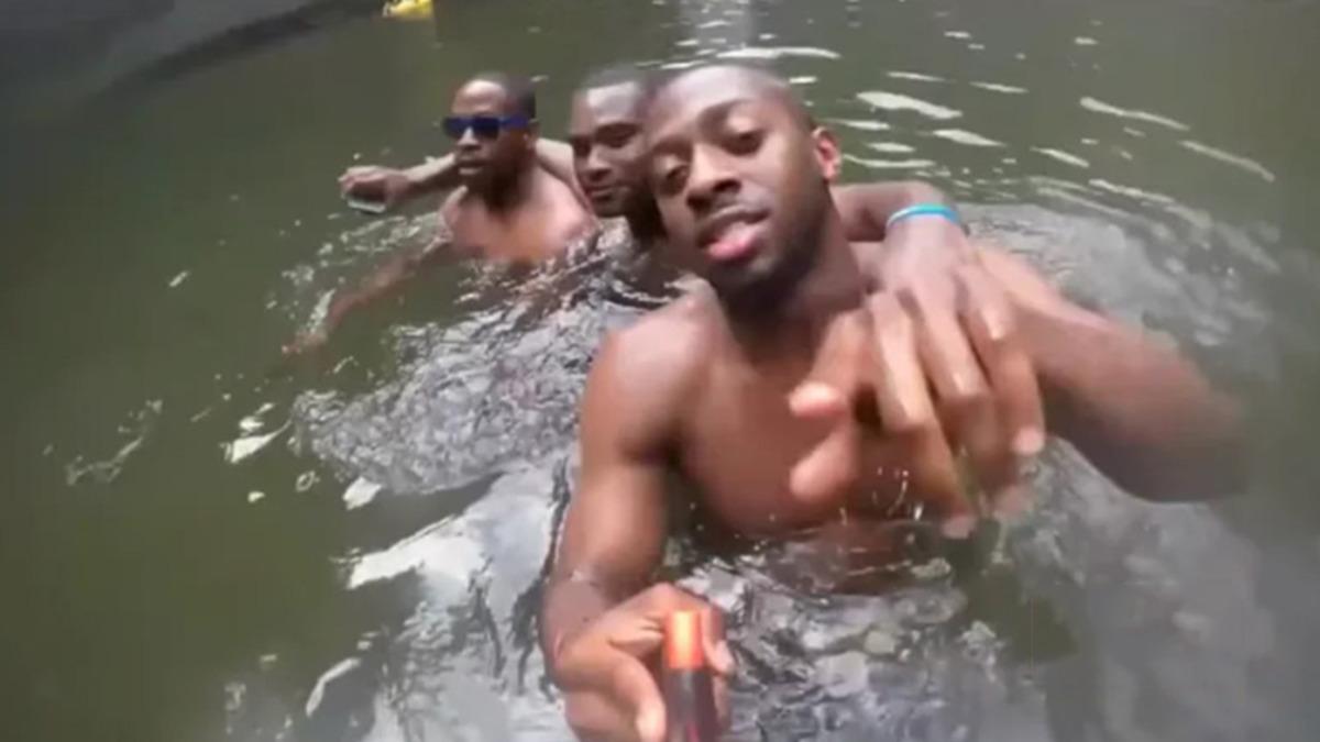 Bir YouTuber, Nehirde Boğulan Bir Adama Ait SD Kart Buldu (Video)