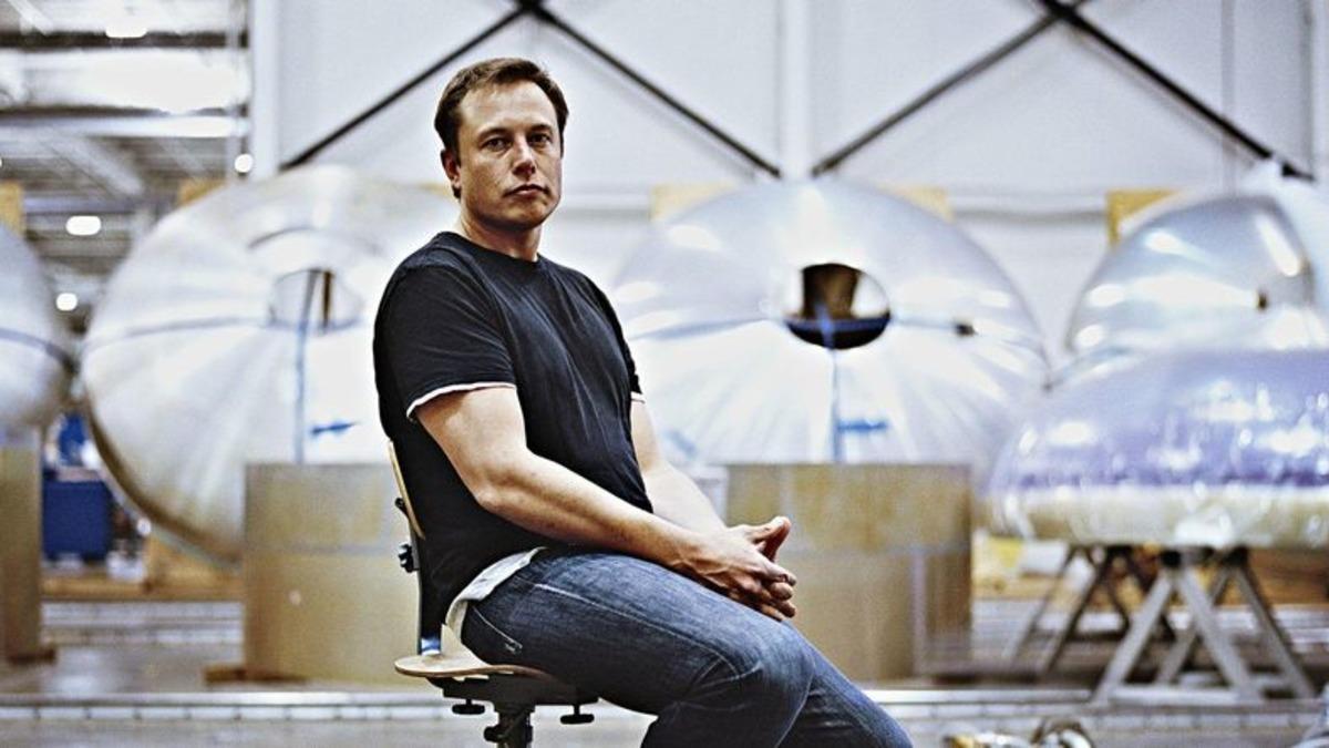 Elon Musk: Dünya’ya Elbet Bir Gün Asteroit Çarpacak ve Hiç Savunmamız Yok