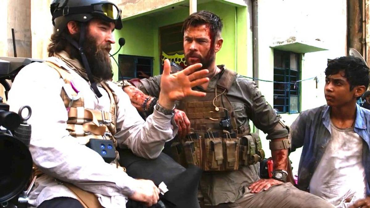 Chris Hemsworth, Extraction Filminden Yeni Sahne Arkası Görüntüler Yayınladı