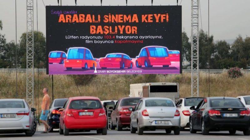İzmir ve Nevşehir’de Düzenlenen ‘Arabalı Sinema’ Etkinliğine Büyük İlgi