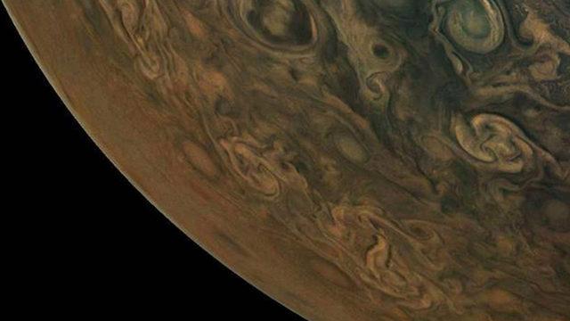 NASA, Jüpiter’in Sanat Eseri Gibi Bir Fotoğrafını Daha Yayınladı