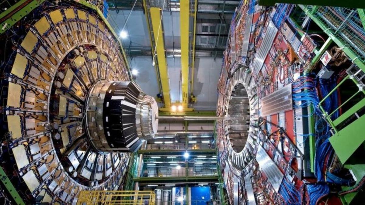 CERN, Parçacık Detektörü Yapmak İçin Talimatlar Yayınladı (Video)