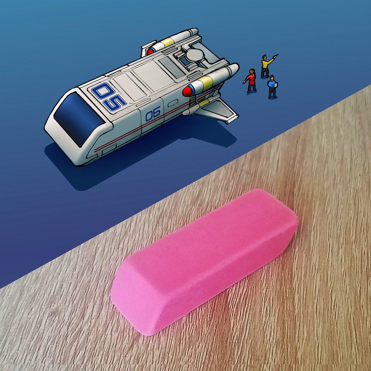 Evdeki Eşyaları Akılalmaz Uzay Gemisi Modellerine Dönüştüren Tasarımcı