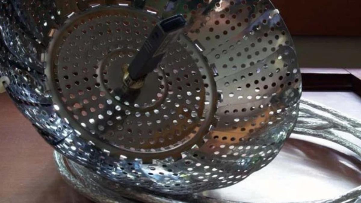 Metal Süzgeçler Kullanarak Wi-Fi Sinyal Gücü Nasıl Arttırılır?