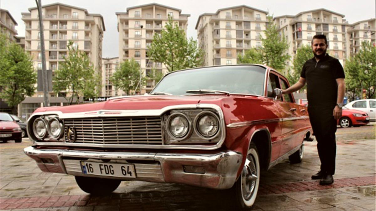 Klasik Otomobillere Meraklı Yavuz Ünlü, İki Aracı Sıfır Otomobil Fiyatına Satıyor