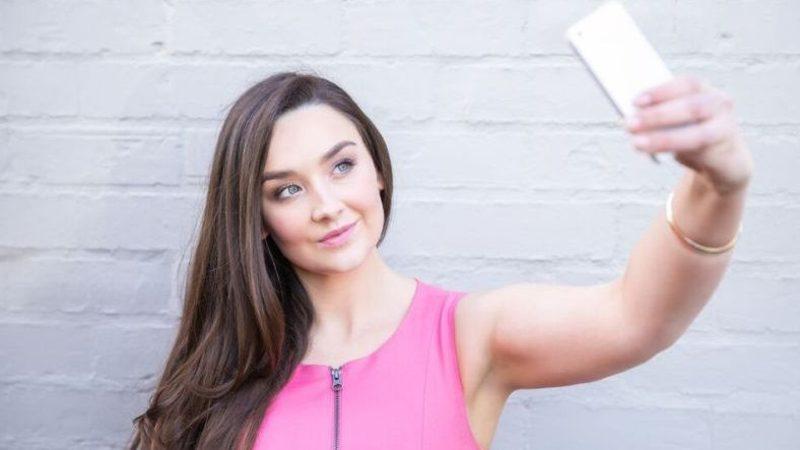 Türkiye’de Kadınların Erkeklere Göre En Çok Selfie Çektiği Şehir Belli Oldu