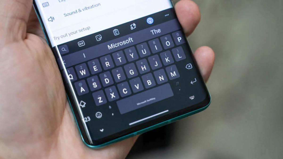 Popüler Klavye Uygulaması SwiftKey, Yeni İsmiyle Google Play Store’da Yayınlandı