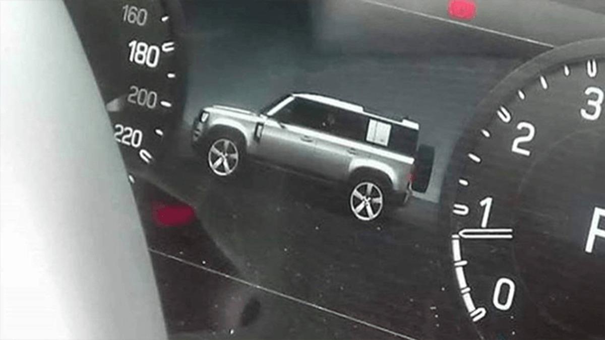 2020 Land Rover Defender, James Bond’un Film Setinde Ortaya Çıktı