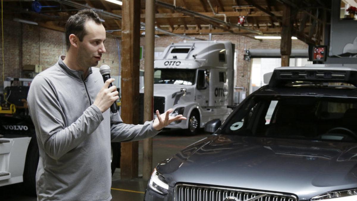 Eski Google Çalışanı, Uber’e Bilgi Sızdırmakla Suçlanıyor