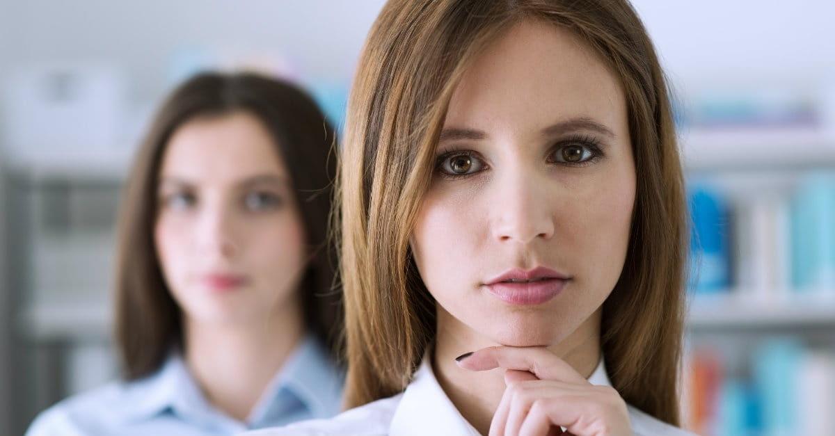 Zararsız Görülse de İnsanın Beynini Tüketen 4 Davranış