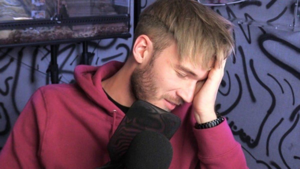 Yanlışlıkla E-Posta Adresini Gösteren PewDiePie: Gerçekten Çok Aptalım