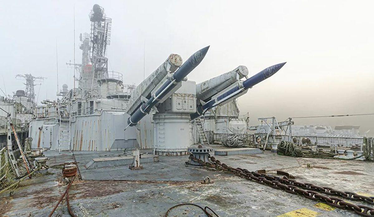 Yıllar Önce Terk Edilmiş Savaş Gemisinin Etkileyici Görüntüleri