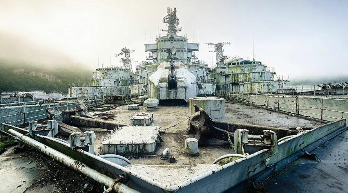 Yıllar Önce Terk Edilmiş Savaş Gemisinin Etkileyici Görüntüleri