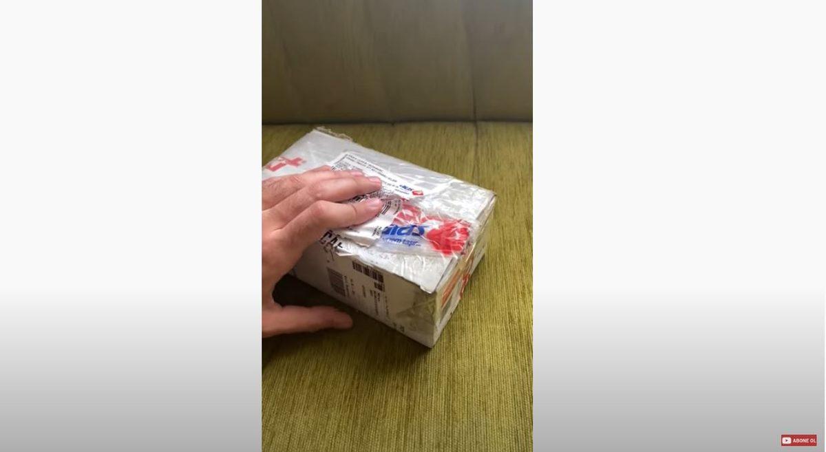 İddialara Göre Mediamarkt, Telefon Sipariş Eden Bir YouTuber’a Bir Şişe Su Gönderdi (Video) (Güncelleme)