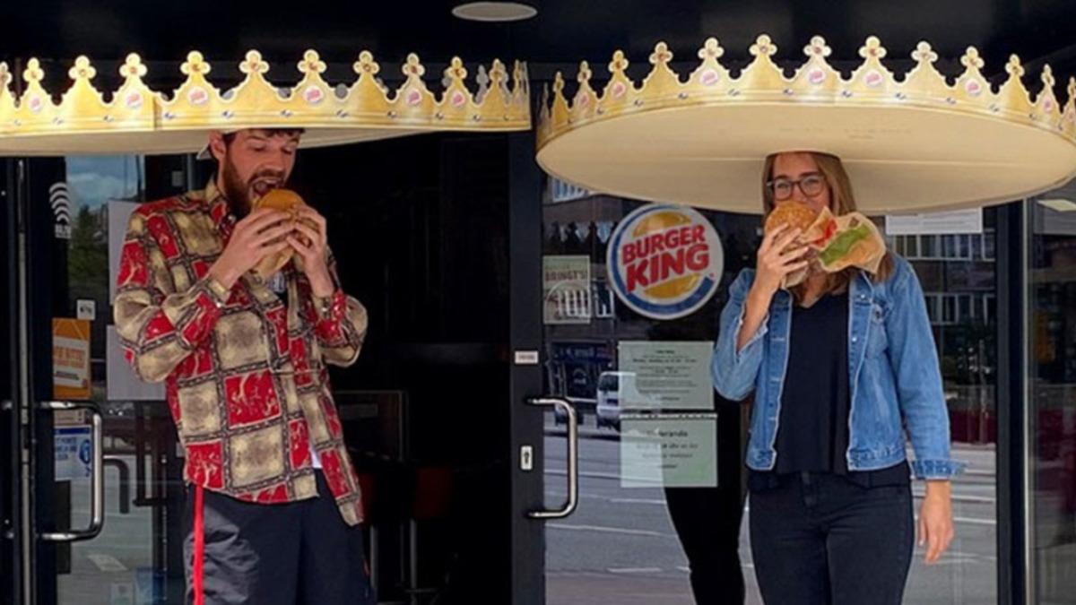 Burger King’in Sosyal Mesafe Kuralına Uymak Zorunda Bırakan Yeni Tacı
