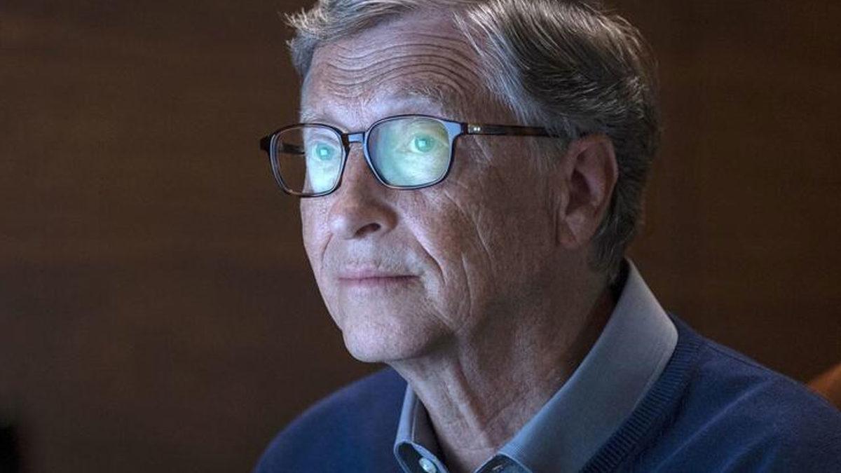ABD’lilerin %50’si Bill Gates’in Koronavirüsü İnsanlara Mikroçip Takmak İçin Kullandığına İnanıyor