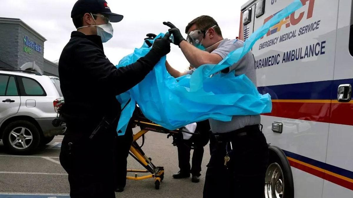 ABD’lilerin %50’si Bill Gates’in Koronavirüsü İnsanlara Mikroçip Takmak İçin Kullandığına İnanıyor