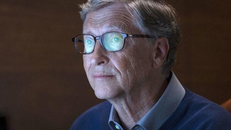 ABD’lilerin %50’si Bill Gates’in Koronavirüsü İnsanlara Mikroçip Takmak İçin Kullandığına İnanıyor