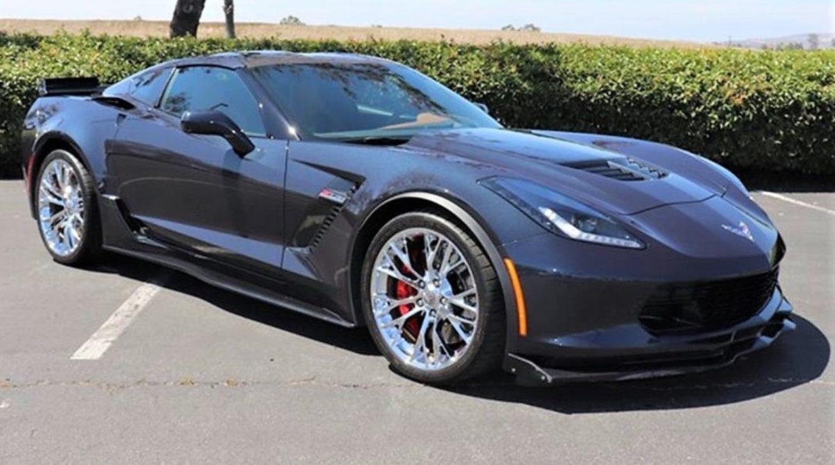 Bir YouTuber’ın C7 Corvette Z06’sı, Kiralandıktan 3 Dakika Sonra Pert Oldu