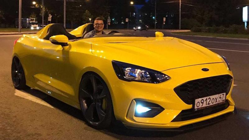 Kapıları, Camı ve Tavanı Olmayan Özel Yapım Ford Focus Speedster
