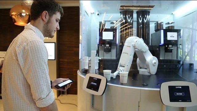 Güney Kore’deki Kafelerde Robot Baristalar Kullanılmaya Başlandı