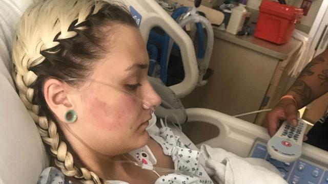 3 Yıl Boyunca Elektronik Sigara İçen Genç Kız Komaya Girdi