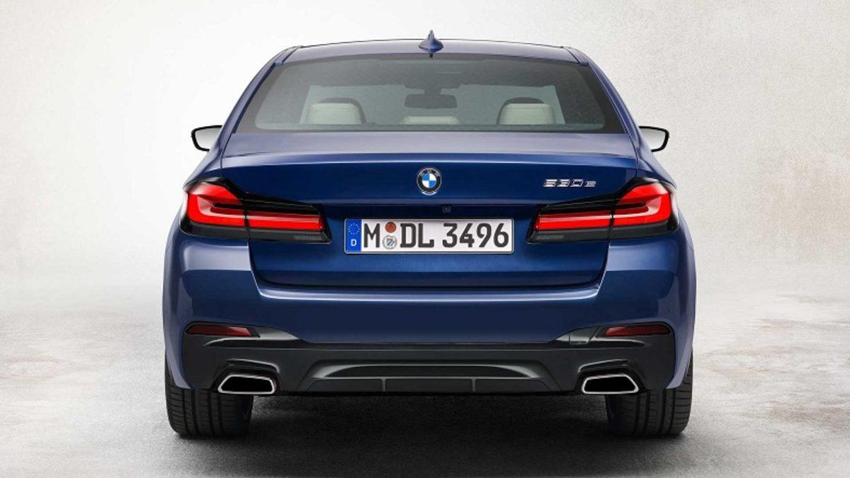 2021 BMW 5 Serisi, Yenilenen Tasarımı ve Hibrit Seçenekleriyle Tanıtıldı
