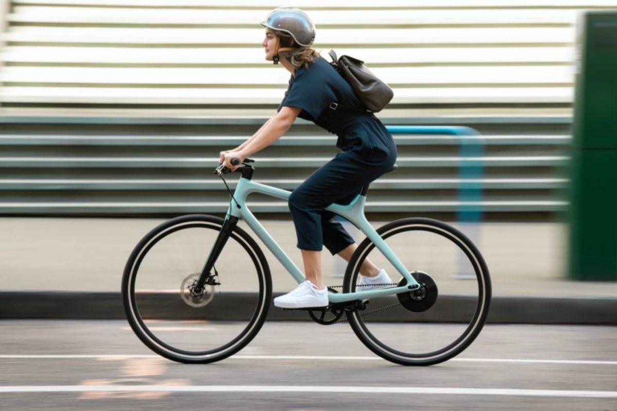 Araba Fiyatına Elektrikli Bisiklet: Eeyo ve Eeyo 1s Tanıtıldı