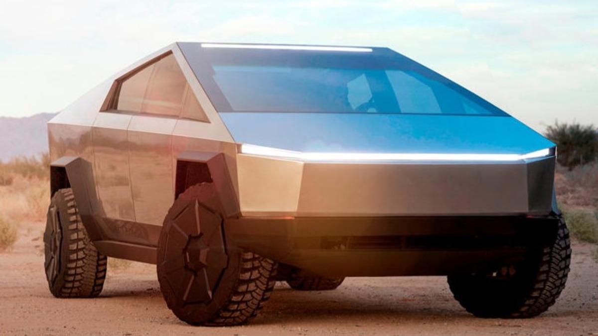 Jay Leno; Elon Musk ve Tesla Cybertruck’ı Programında Ağırladı