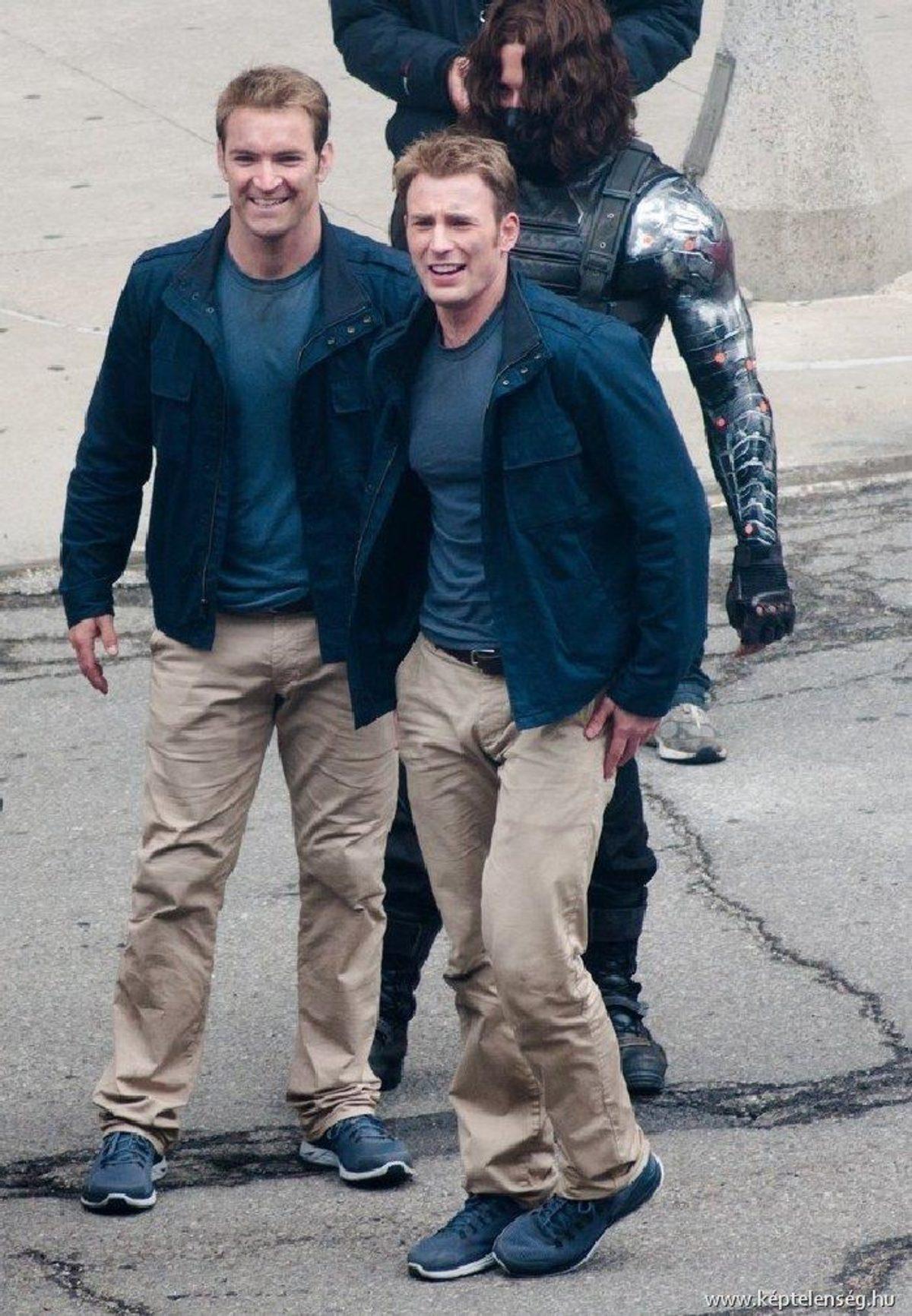 Marvel Oyuncularının İkiz Gibi Dublörleriyle Çekilmiş 13 Kamera Arkası Fotoğraf