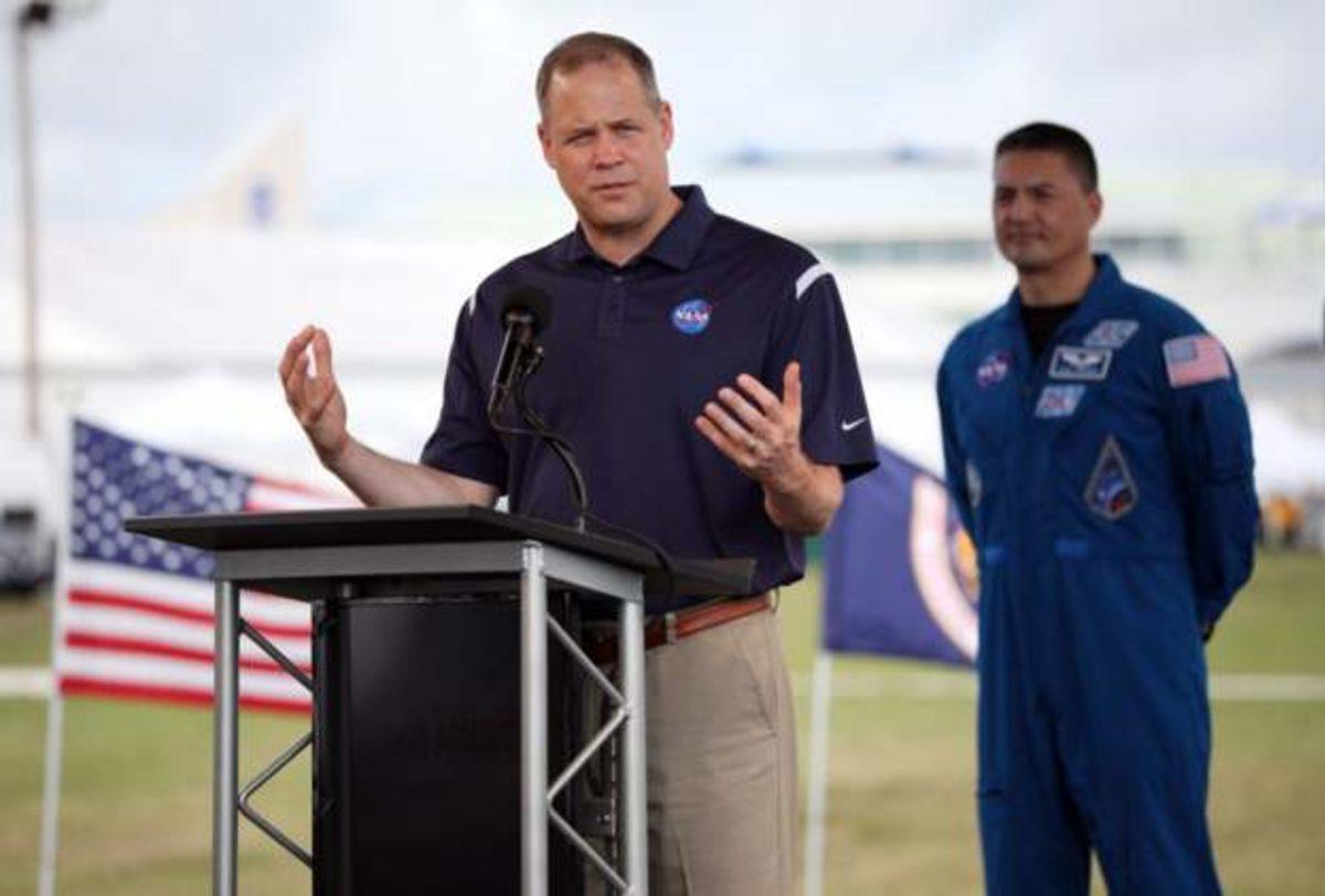 SpaceX’in Uzaya İnsan Göndereceği Tarihi Görev Tekrar Ertelenebilir