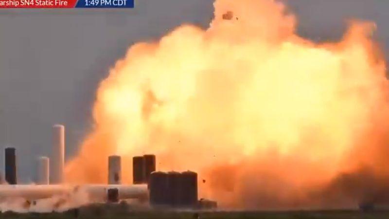 SpaceX’in Starship Roket Prototipi, Büyük Bir Patlamayla İnfilak Etti (Video)
