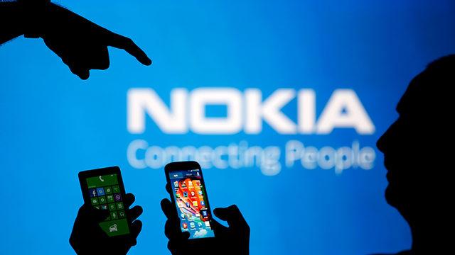 Nokia Pes Etmiyor: Katlanabilir Akıllı Telefon Modeli Gelebilir