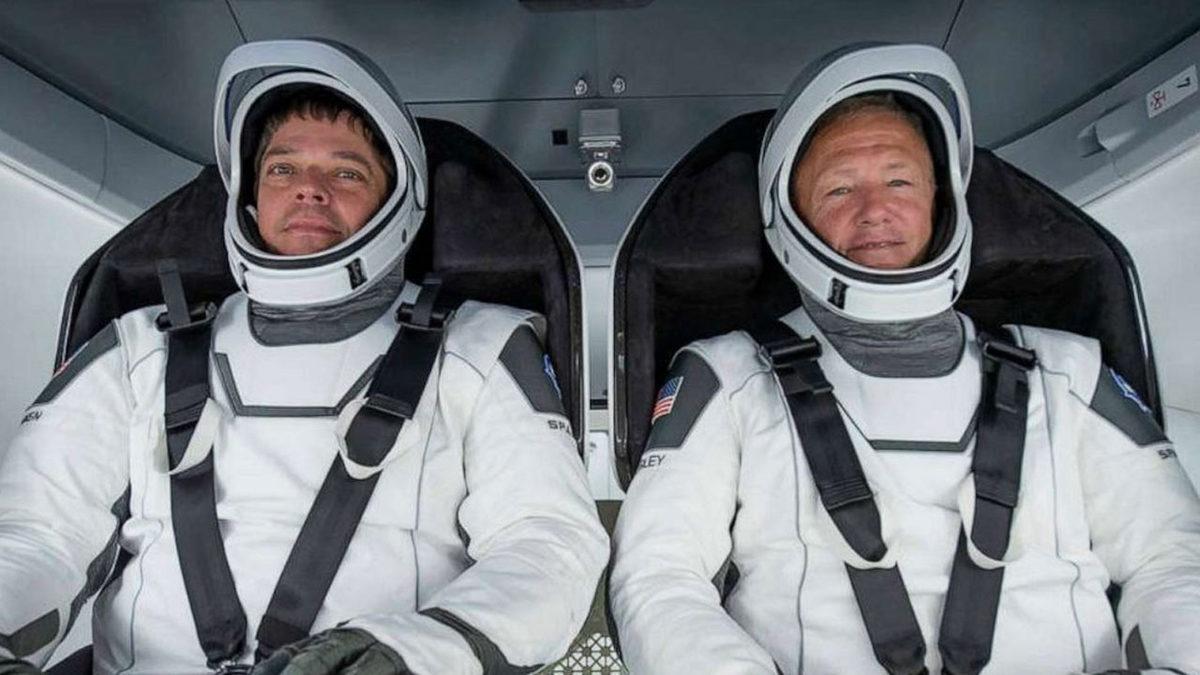 SpaceX Astronotları Fırlatılmadan Önce AC/DC’den Bir Parça Dinlemiş