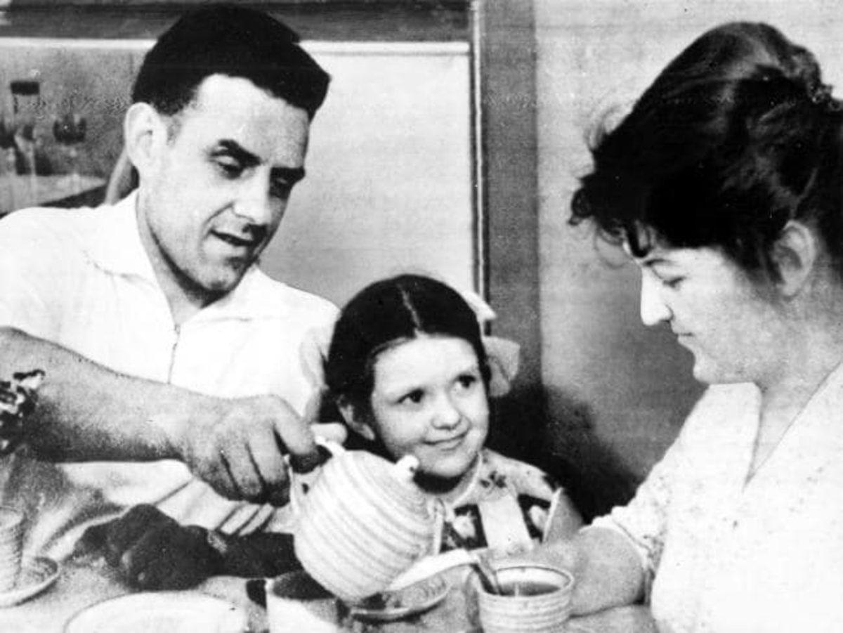 Bir Uzay Görevi Sırasında Ölen İlk İnsan Vladimir Komarov’un Trajik Hikayesi