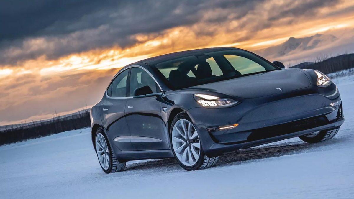 Tesla ‘En Güvenli Arabalar’ Listesinden Diskalifiye Edildi: İşte Sebebi