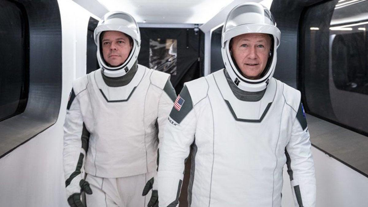 SpaceX’in Astronot Kıyafetlerini, Batman ve Wolverine Kostümlerini Oluşturan Sanatçı Tasarladı